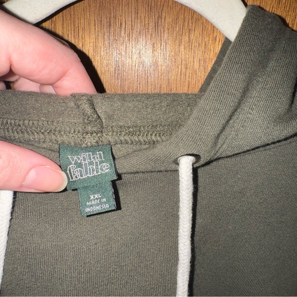 Wild Fable Dark Green Cropped Hoodie Sweater - Picture 3 of 3